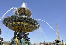 Fountain On The Concorde Square, Paris Royalty Free Stock Images Fountain On The Concorde Square, Paris Royalty Free Stock Images