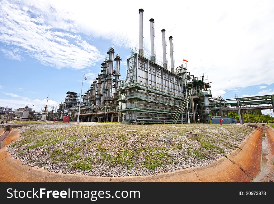 Refinery plant