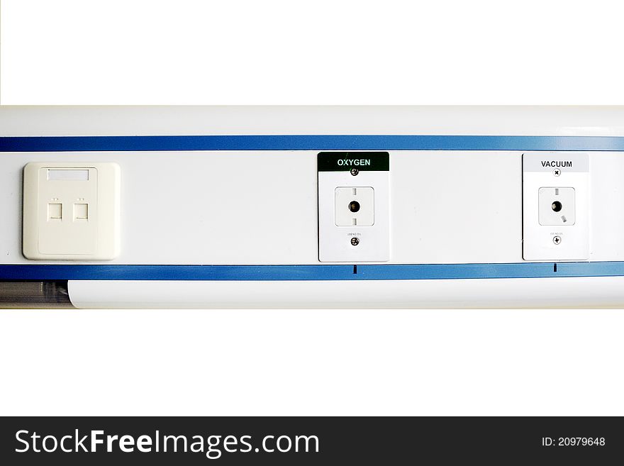 Outlets in the sickroom include broad band interface,oxygen interface and vacuum interface.