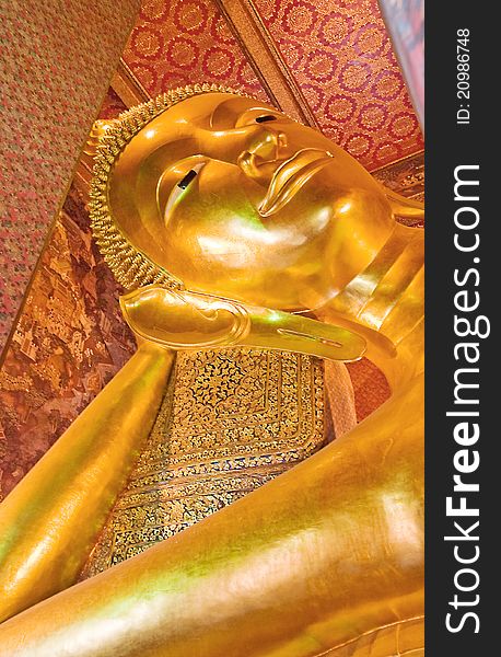 Giant lying buddha statue in wat pho temple, bagnkok, thailand. Giant lying buddha statue in wat pho temple, bagnkok, thailand