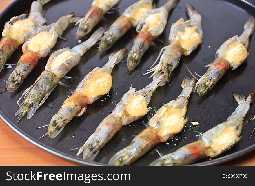 Delicious looking prawns ready to cook