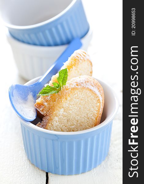 Lemon cake in bowl