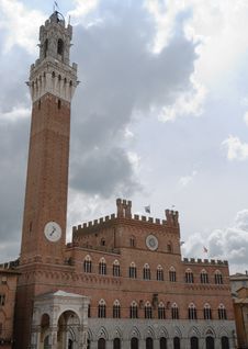 Torre Del Mangia Royalty Free Stock Images