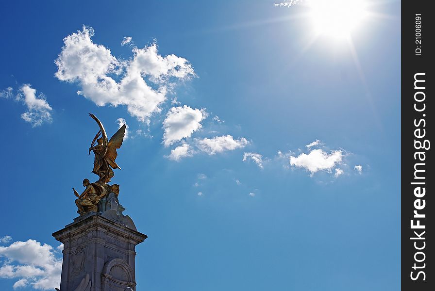 Victoria memorial in front of Buckingham Palace in London