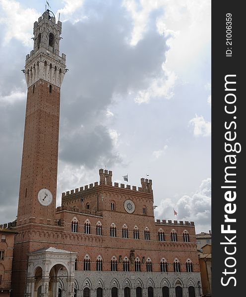 Torre del Mangia in Piazza Campo in Siena