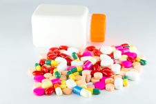 Colorful Tablets With Capsules Royalty Free Stock Images Colorful Tablets With Capsules Royalty Free Stock Images