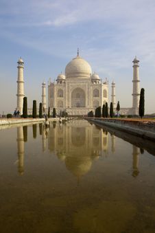 Taj Mahal Reflecting In The Pond. Royalty Free Stock Images Taj Mahal Reflecting In The Pond. Royalty Free Stock Images