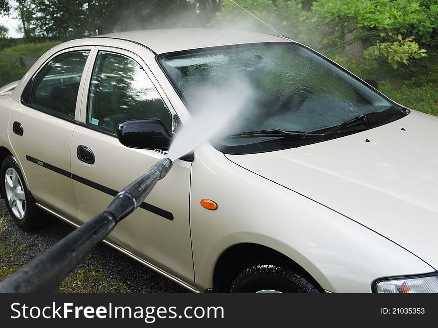 Car wash with pressure outdoor