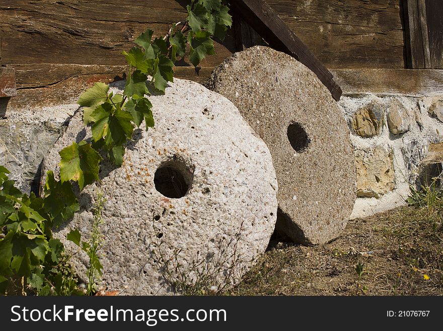 I found these millstone in an old village in the mountains