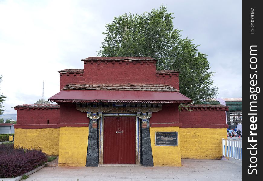 Tibetan building in the square of potala