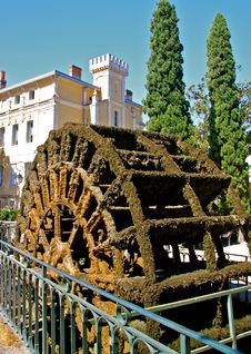 Antique Water Wheel. Provence, France Royalty Free Stock Photo Antique Water Wheel. Provence, France Royalty Free Stock Photo