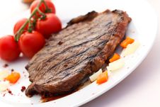 New York Strip Steak With Vegetables Royalty Free Stock Photos New York Strip Steak With Vegetables Royalty Free Stock Photos