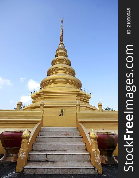 Golden stupa or jedi Thai style at Chiang Rai.