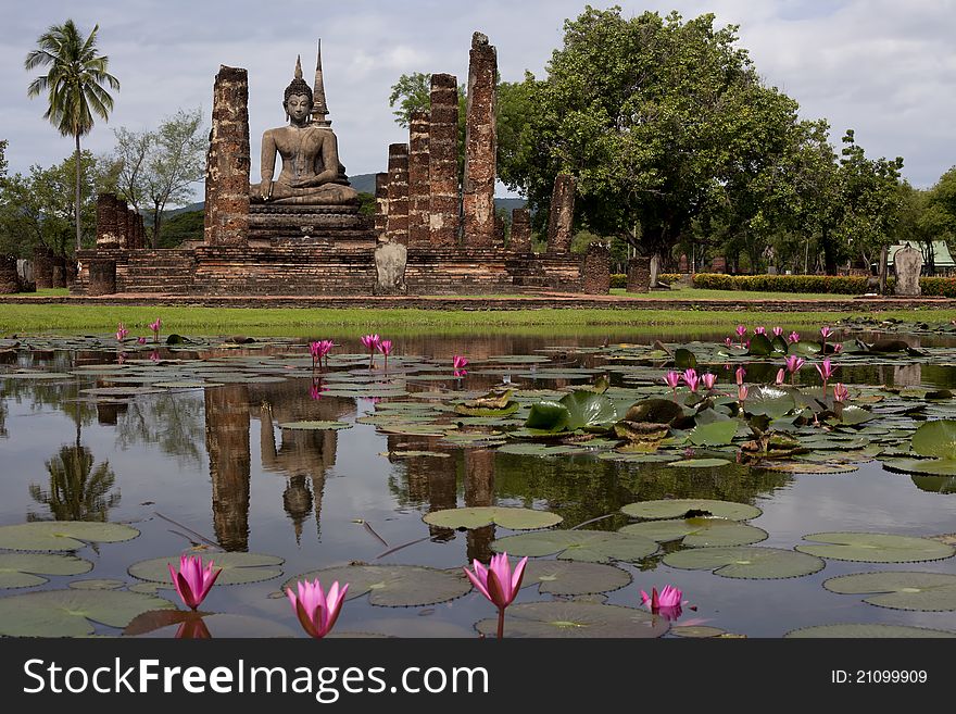 The reflex of buddha, take photo from Thailand