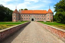 Castle With Entrance Path Royalty Free Stock Photo Castle With Entrance Path Royalty Free Stock Photo
