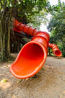Vertical Red Colorful Slide Treehouse Garden Royalty Free Stock Images Vertical Red Colorful Slide Treehouse Garden Royalty Free Stock Images