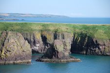 Sea Cliffs Near Dunnottar Castle Royalty Free Stock Images