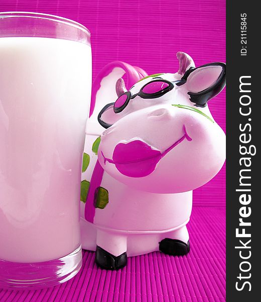 Fresh milk and sweet cow