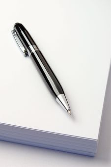 Black Pen And White Paper Royalty Free Stock Photography