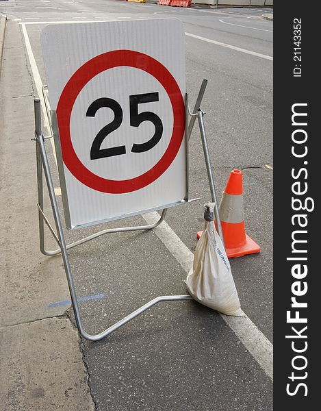 Common speed limit for vehicles in australia around schools and construction areas