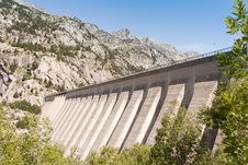 Dam Between Mountains Royalty Free Stock Photography Dam Between Mountains Royalty Free Stock Photography
