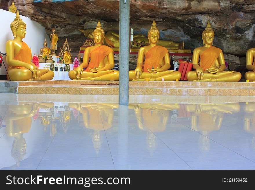 Wednesday was a beautiful set of golden temples in Thailand. Wednesday was a beautiful set of golden temples in Thailand.