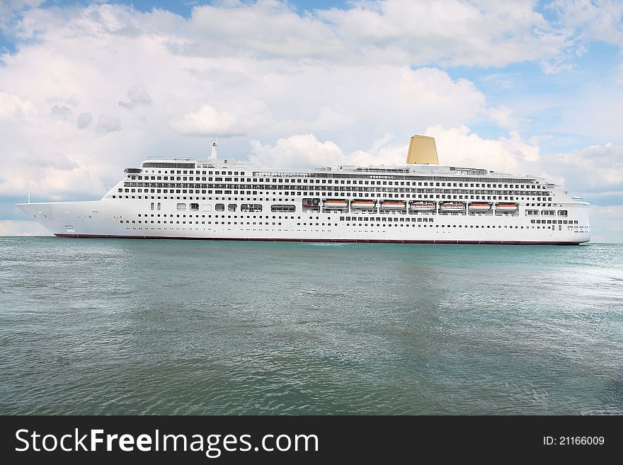 The image of ocean ship under the high seas