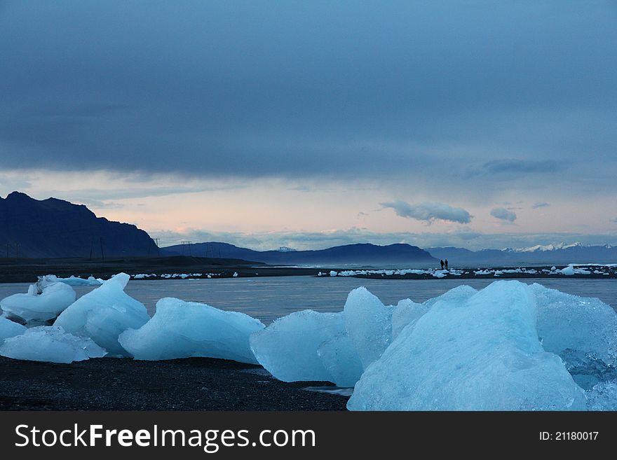 Jökulsárlón black beach