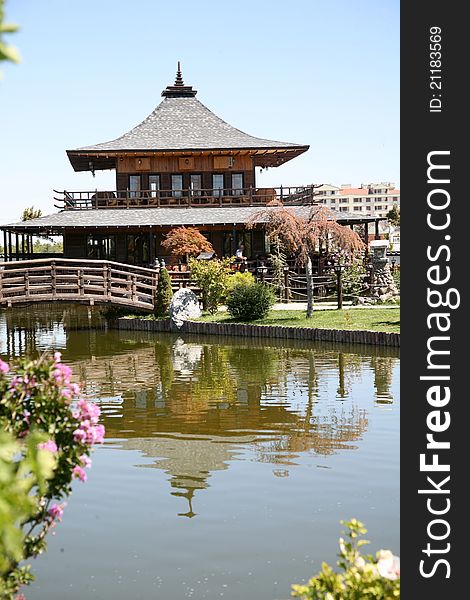 Japanese architecture and natural beauties of the natural image of a