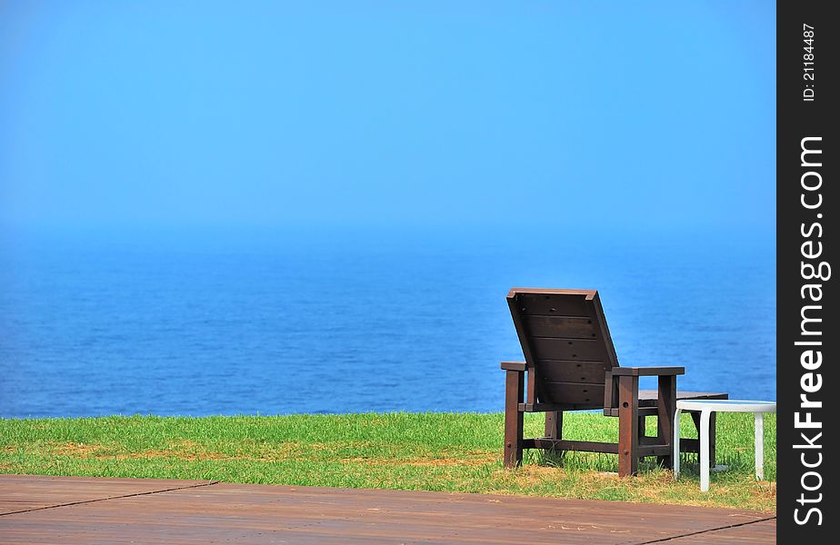 I can take a rest at the chair and look at the ocean