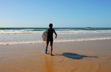 Surfer On Beach Royalty Free Stock Images Surfer On Beach Royalty Free Stock Images