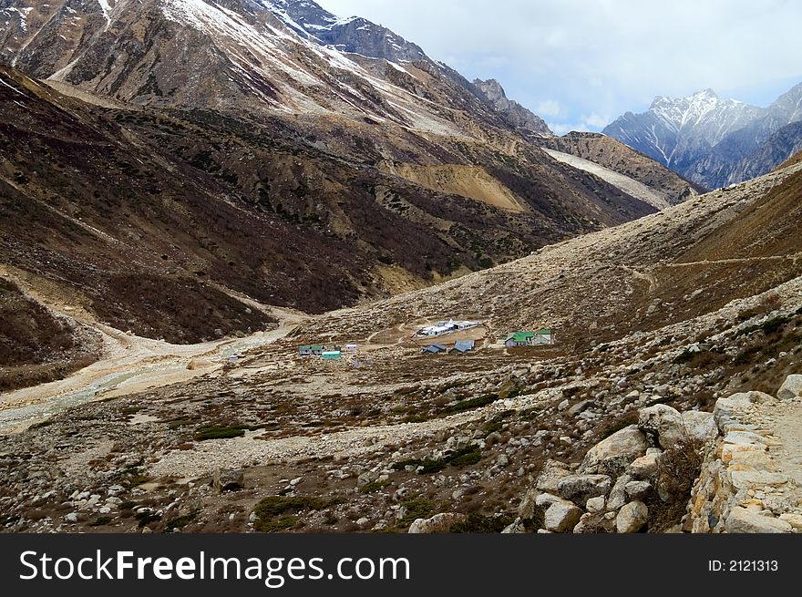 Small settlement Bojbasa on Ganga river in Indian Himalayas. It is not far from Gomukh glacier, source of the river. Small settlement Bojbasa on Ganga river in Indian Himalayas. It is not far from Gomukh glacier, source of the river.