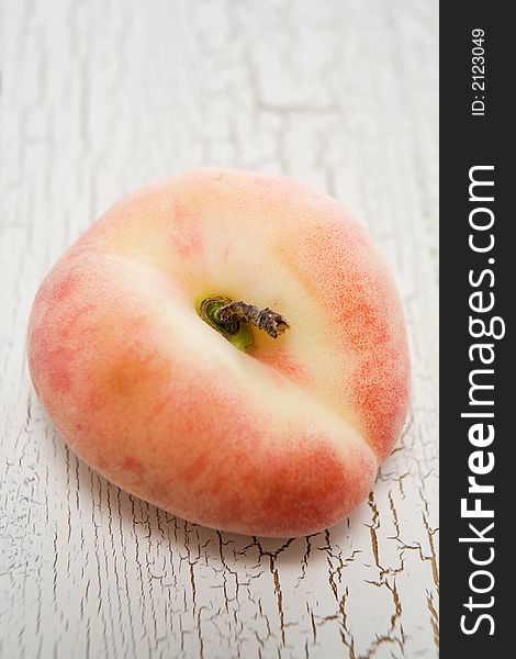 Peach Dough Nut Variety