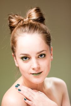 Pretty Model With Luxury Make-up, Green Manicure Royalty Free Stock Photo Pretty Model With Luxury Make-up, Green Manicure Royalty Free Stock Photo