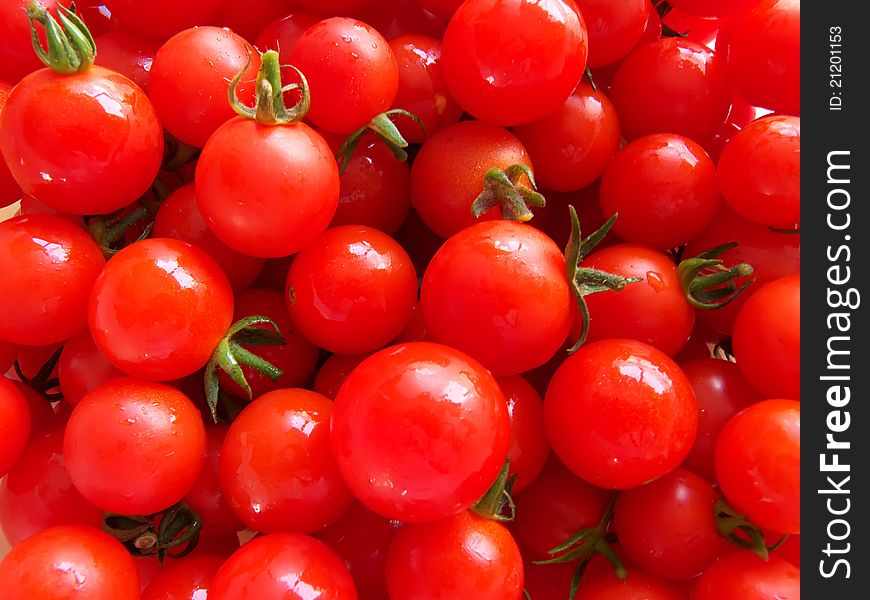 The texture of cherry tomatoes