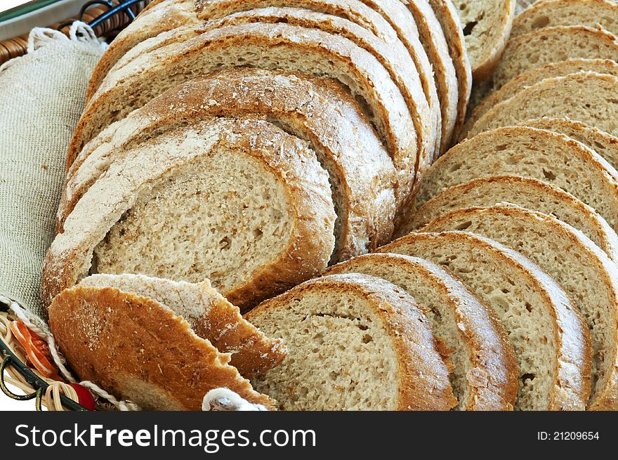 Sliced â€‹â€‹bread, packed in a basket. Sliced â€‹â€‹bread, packed in a basket.