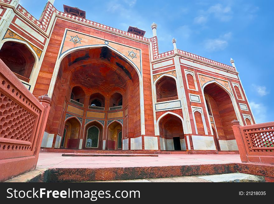 Humayun`s Tomb. India, Delhi, Uttar Pradesh. Mughal architecture of 1565-72 A.D.