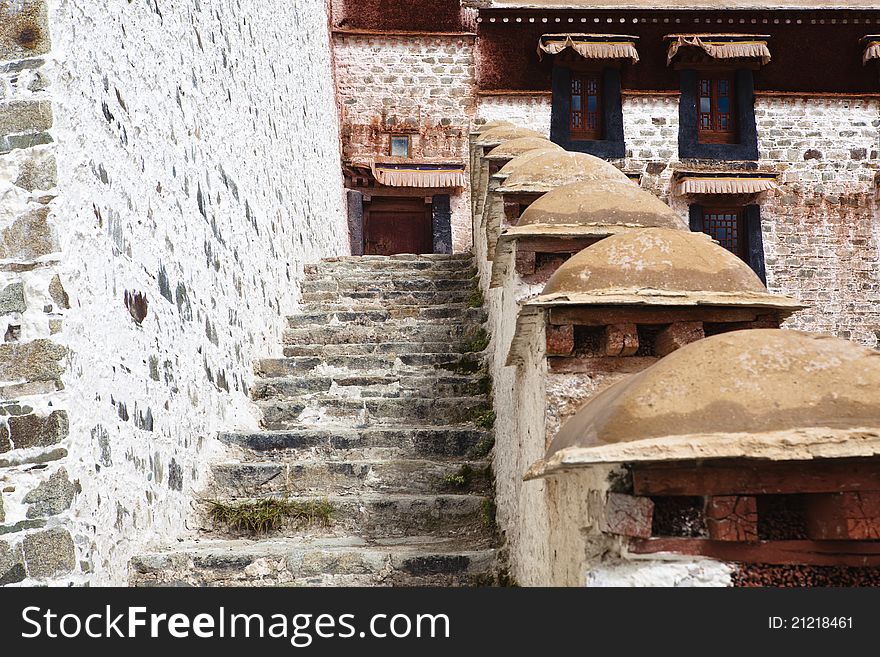 Tibet: building in potala palace