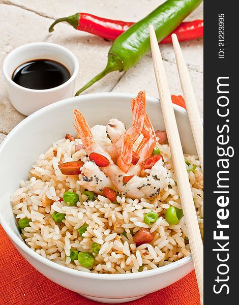 Canton chinese rice with shrimp and pepper