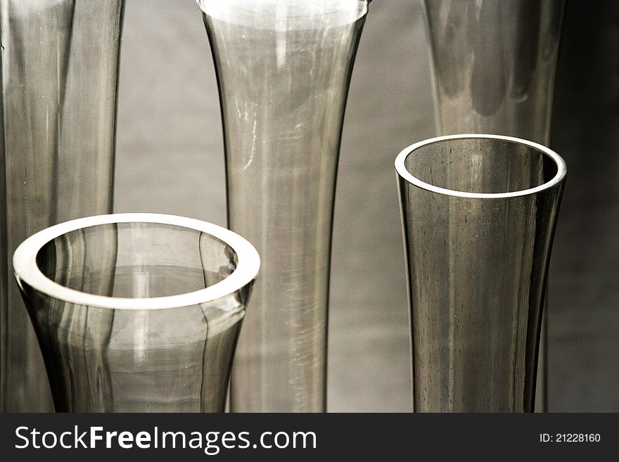 The composition of the formed image of glass cups