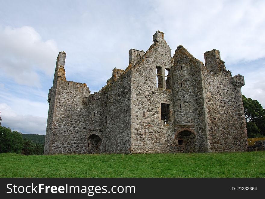 Glenbuchat Castle Ruins