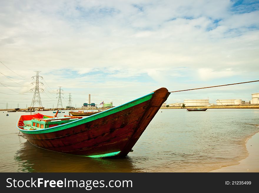 Fishing boat with power plant