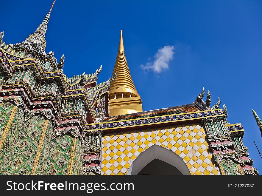 Golden Pagoda And Stupa At Wat Pra Kaew