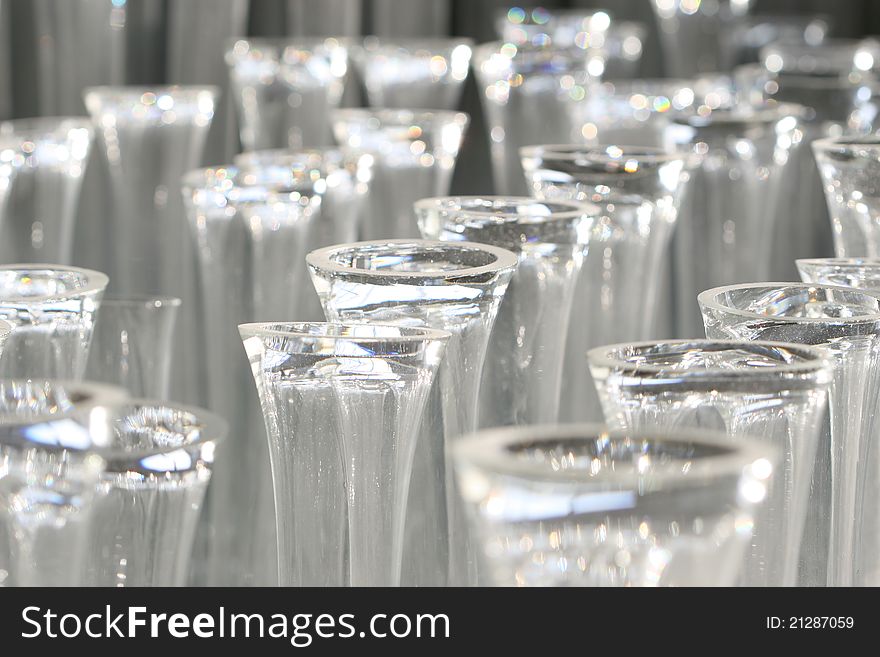 The composition of the formed image of glass cups