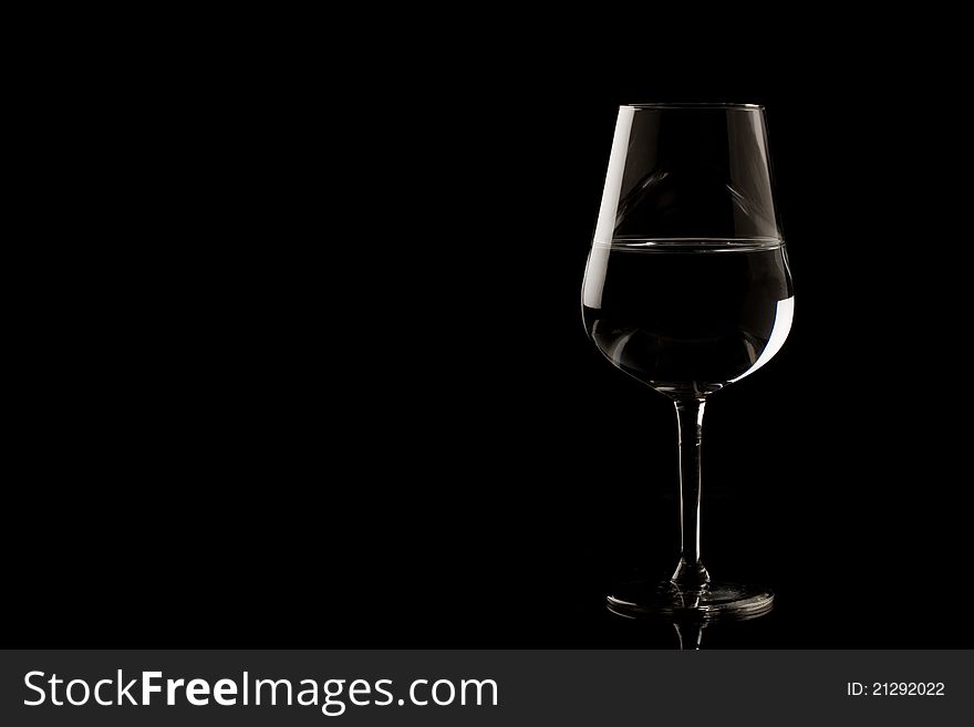 Highlighted wine glass edges