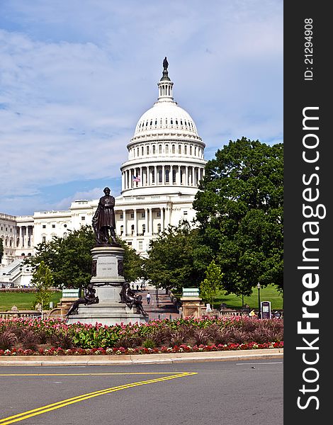 The Capitol in Washington with blue sky