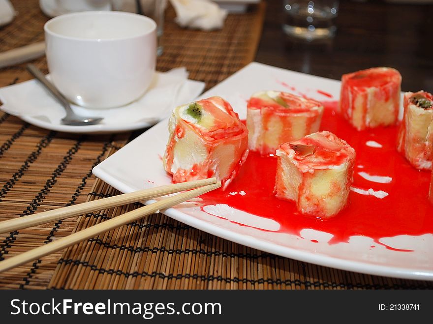 Sweet Japanise Rolls