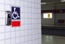 Handicaped Elevator Royalty Free Stock Photos