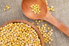 Peas In A Wooden Bowl Stock Images Peas In A Wooden Bowl Stock Images