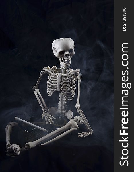 This skeleton has had to much to smoke. This skeleton has had to much to smoke
